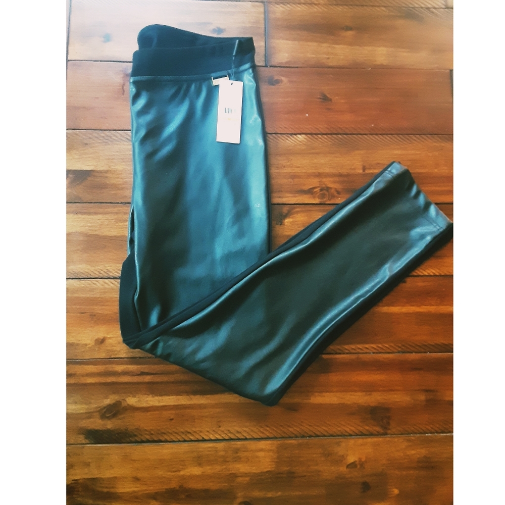 🌺CALVIN Klein faux leather leggings - Picture 2 of 7